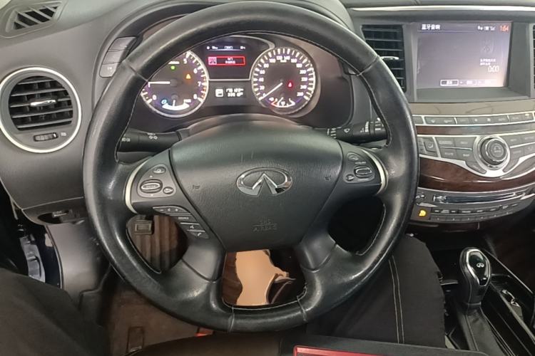 Used Infiniti QX60 2018 2.5 S/C Hybrid Two-Wheel-Drive Champion Family Edition Steering Wheel