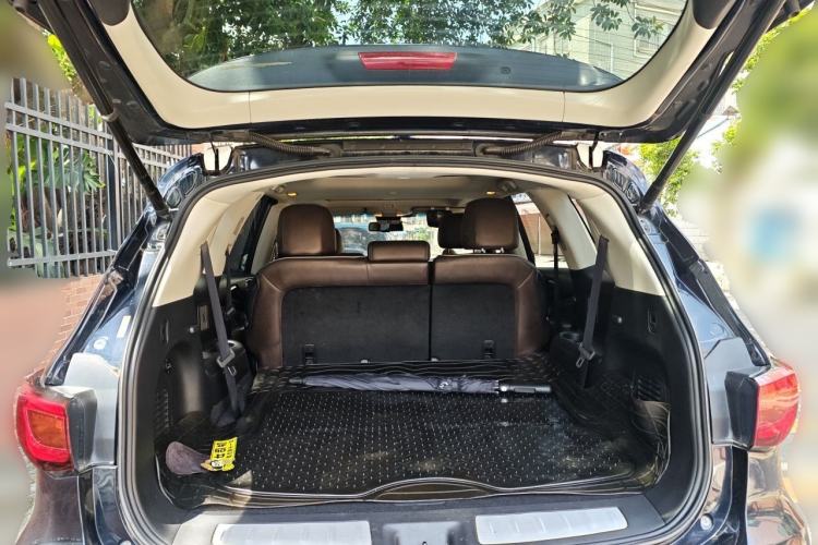 Used Infiniti QX60 2018 2.5 S/C Hybrid Two-Wheel-Drive Champion Family Edition Trunk