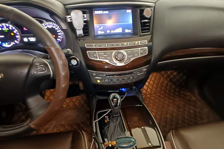 Used Infiniti QX60 2018 2.5 S/C Hybrid Two-Wheel-Drive Excellence Edition China VI Standard Audio And AC Panel
