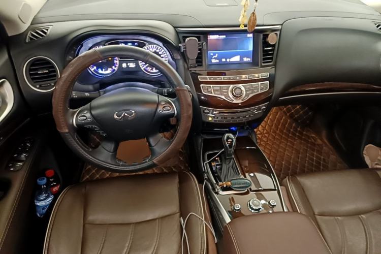 Used Infiniti QX60 2018 2.5 S/C Hybrid Two-Wheel-Drive Excellence Edition China VI Standard Center Console