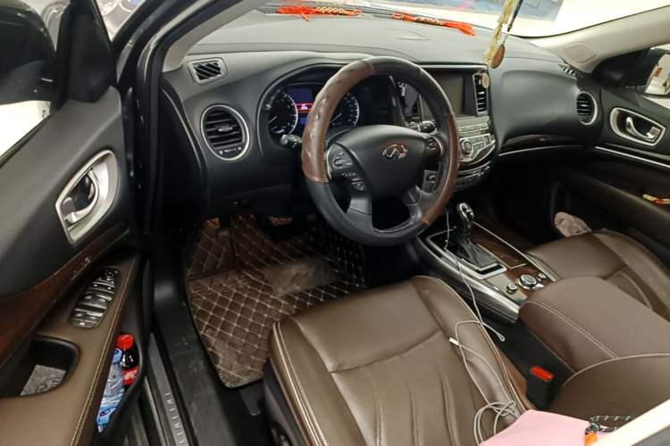 Used Infiniti QX60 2018 2.5 S/C Hybrid Two-Wheel-Drive Excellence Edition China VI Standard Driver Seat