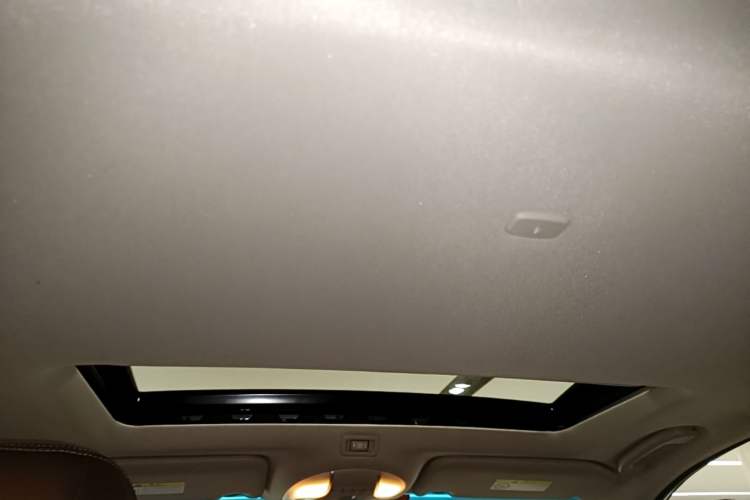 Used Infiniti QX60 2018 2.5 S/C Hybrid Two-Wheel-Drive Excellence Edition China VI Standard Headliner