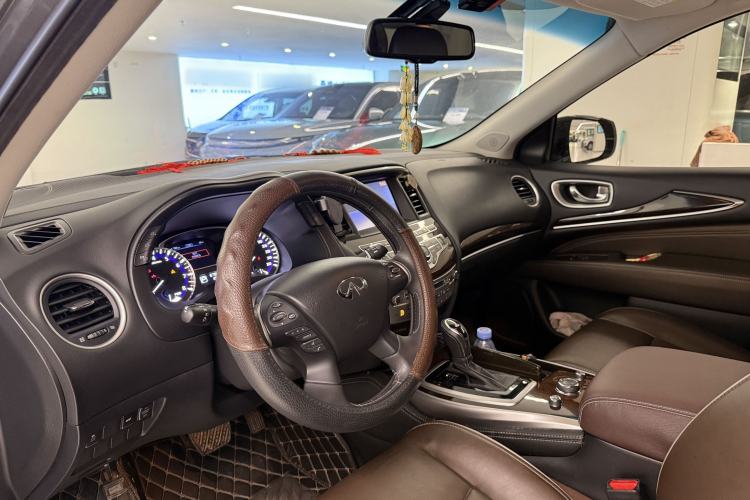 Used Infiniti QX60 2018 2.5 S/C Hybrid Two-Wheel-Drive Excellence Edition China VI Standard Interior 2