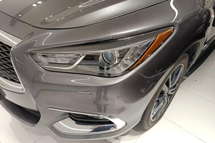 Used Infiniti QX60 2018 2.5 S/C Hybrid Two-Wheel-Drive Excellence Edition China VI Standard Left Front Headlight