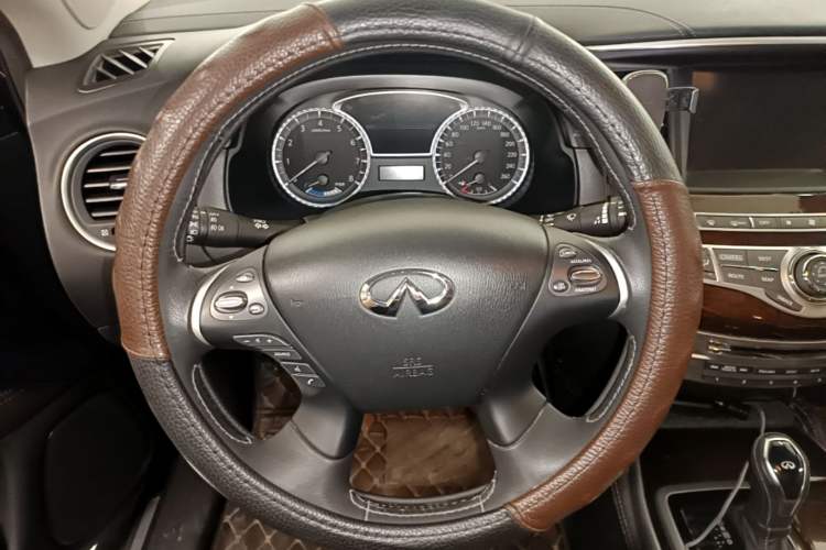 Used Infiniti QX60 2018 2.5 S/C Hybrid Two-Wheel-Drive Excellence Edition China VI Standard Steering Wheel