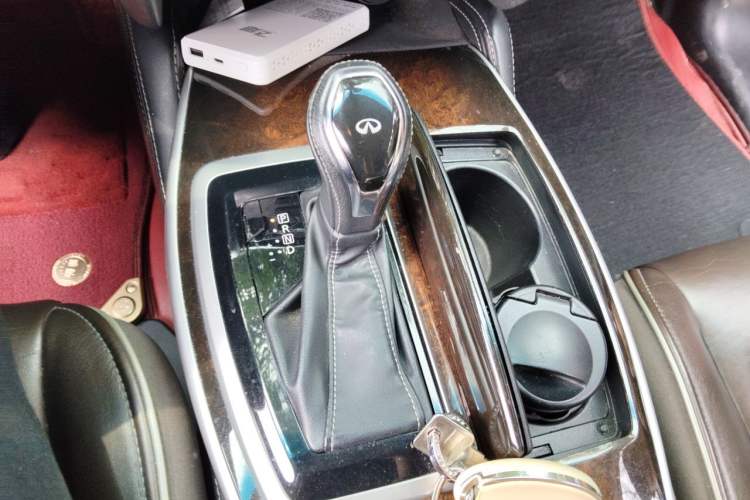 Used Infiniti QX60 2018 2.5 S/C Hybrid Four-Wheel-Drive Champion Family Edition Gear Lever