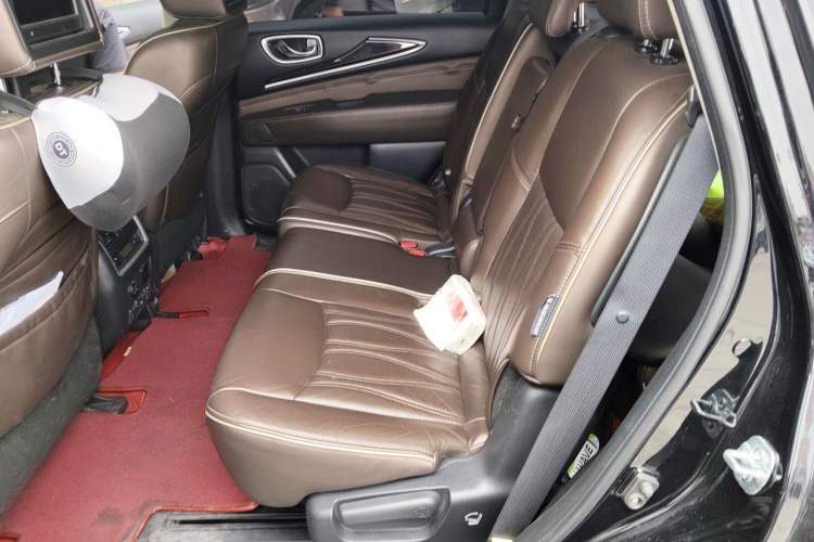 Used Infiniti QX60 2018 2.5 S/C Hybrid Four-Wheel-Drive Champion Family Edition Left Rear Seat