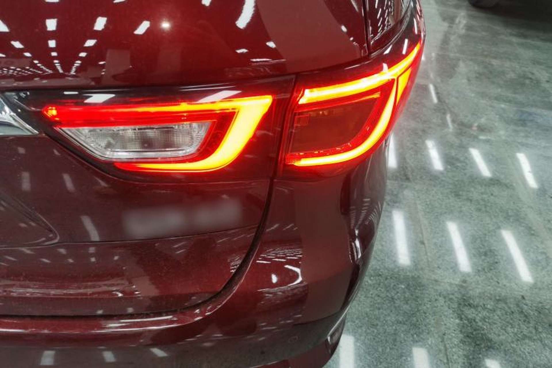 Used Infiniti QX60 2018 2.5 S/C Hybrid Two-Wheel-Drive Excellence Edition China VI Standard Exterior 3
