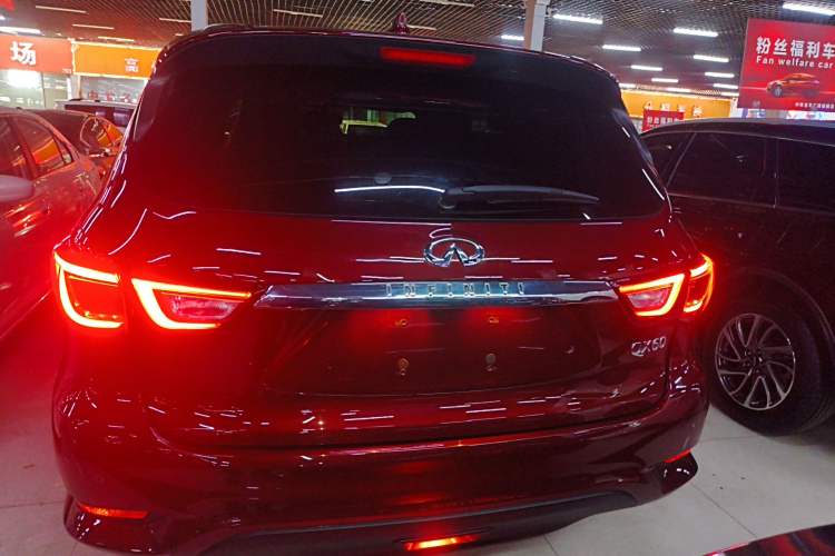 Used Infiniti QX60 2018 2.5 S/C Hybrid Two-Wheel-Drive Excellence Edition China VI Standard Rear
