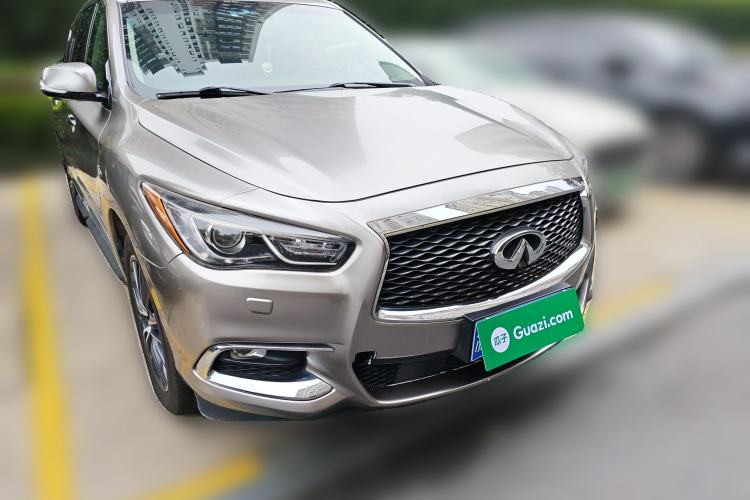 Used Infiniti QX60 2018 2.5 S/C Hybrid Two-Wheel-Drive Excellence Edition China VI Standard Front Right 45 Deg