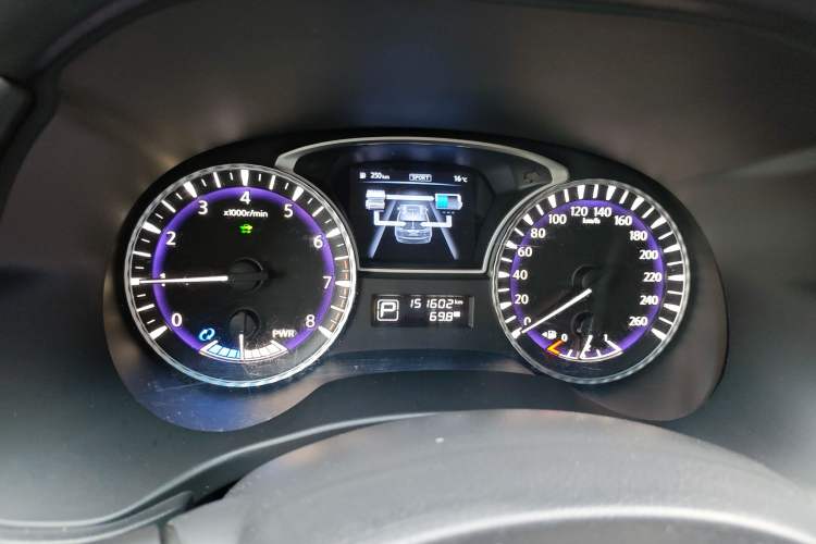 Used Infiniti QX60 2018 2.5 S/C Hybrid Two-Wheel-Drive Excellence Edition China VI Standard Instrument Cluster