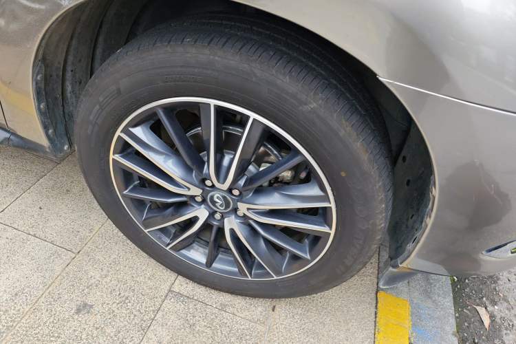 Used Infiniti QX60 2018 2.5 S/C Hybrid Two-Wheel-Drive Excellence Edition China VI Standard Right Front Wheel Hub