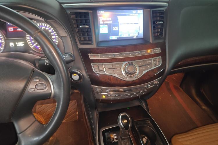 Used Infiniti QX60 2018 2.5 S/C Hybrid Two-Wheel-Drive Champion Family Edition Audio And AC Panel