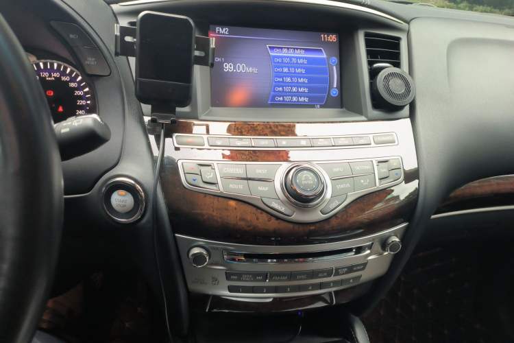 Used Infiniti QX60 2018 2.5 S/C Hybrid Four-Wheel-Drive Champion Family Edition Audio And AC Panel