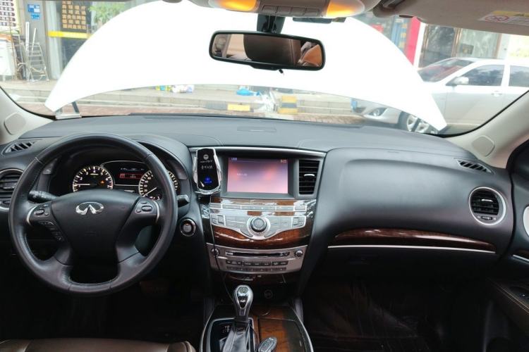 Used Infiniti QX60 2018 2.5 S/C Hybrid Two-Wheel-Drive Champion Family Edition Center Console