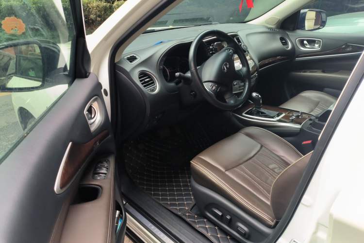 Used Infiniti QX60 2018 2.5 S/C Hybrid Four-Wheel-Drive Champion Family Edition Driver Seat