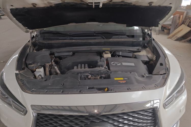 Used Infiniti QX60 2018 2.5 S/C Hybrid Two-Wheel-Drive Champion Family Edition Engine Bay