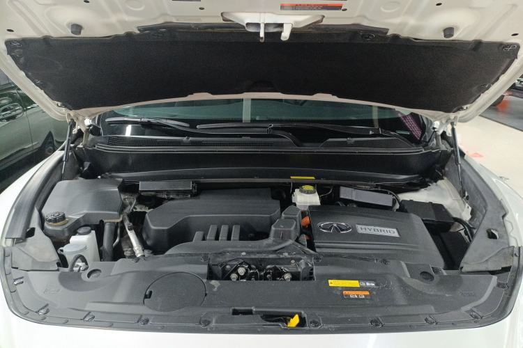 Used Infiniti QX60 2018 2.5 S/C Hybrid Two-Wheel-Drive Champion Family Edition Engine Bay