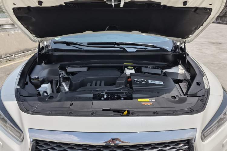 Used Infiniti QX60 2018 2.5 S/C Hybrid Two-Wheel-Drive Excellence Edition China VI Standard Engine Bay