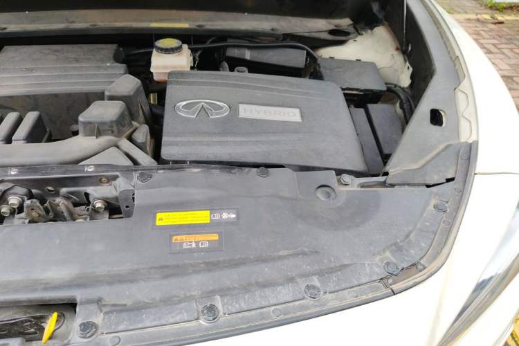 Used Infiniti QX60 2018 2.5 S/C Hybrid Two-Wheel-Drive Champion Family Edition Engine Bay Left