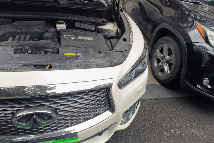 Used Infiniti QX60 2018 2.5 S/C Hybrid Four-Wheel-Drive Champion Family Edition Engine Bay Left