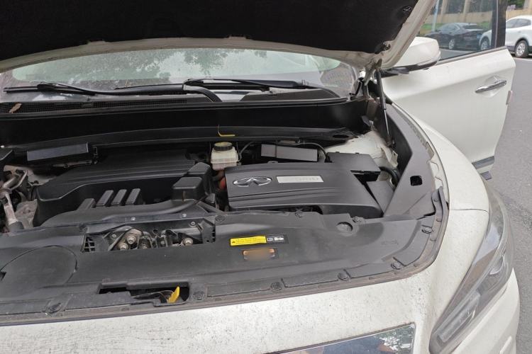 Used Infiniti QX60 2018 2.5 S/C Hybrid Two-Wheel-Drive Champion Family Edition Engine Bay Left