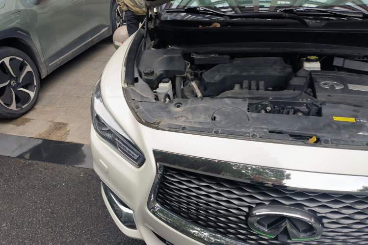 Used Infiniti QX60 2018 2.5 S/C Hybrid Four-Wheel-Drive Champion Family Edition Engine Bay Right