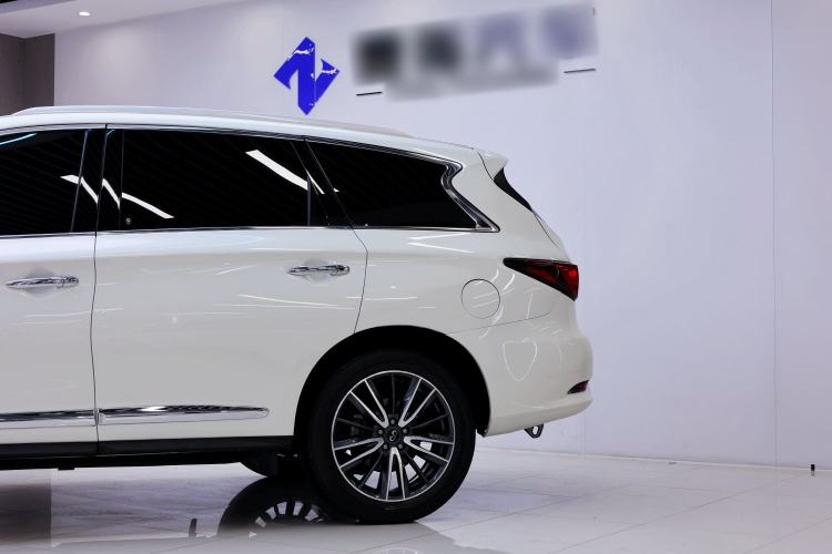 Used Infiniti QX60 2018 2.5 S/C Hybrid Two-Wheel-Drive Excellence Edition China VI Standard Exterior 3