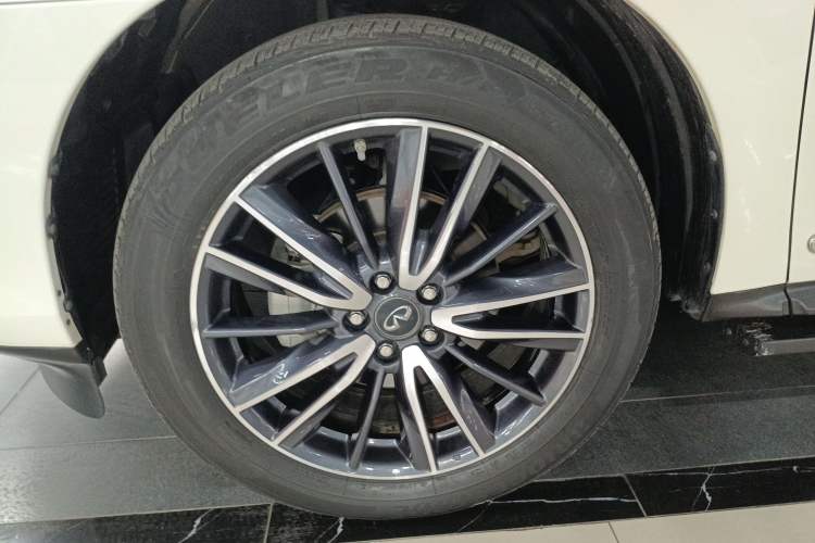 Used Infiniti QX60 2018 2.5 S/C Hybrid Two-Wheel-Drive Champion Family Edition Exterior 4