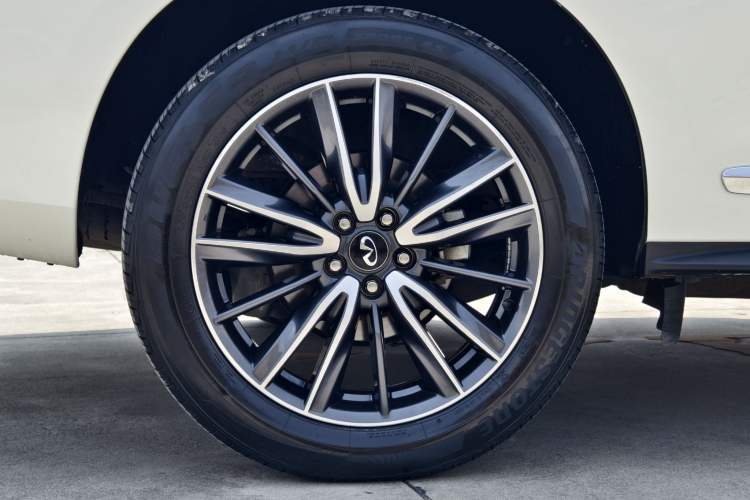 Used Infiniti QX60 2018 2.5 S/C Hybrid Two-Wheel-Drive Excellence Edition China VI Standard Exterior 7
