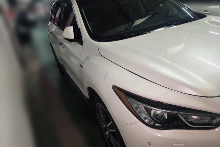Used Infiniti QX60 2018 2.5 S/C Hybrid Two-Wheel-Drive Excellence Edition China VI Standard Front Right 45 Deg