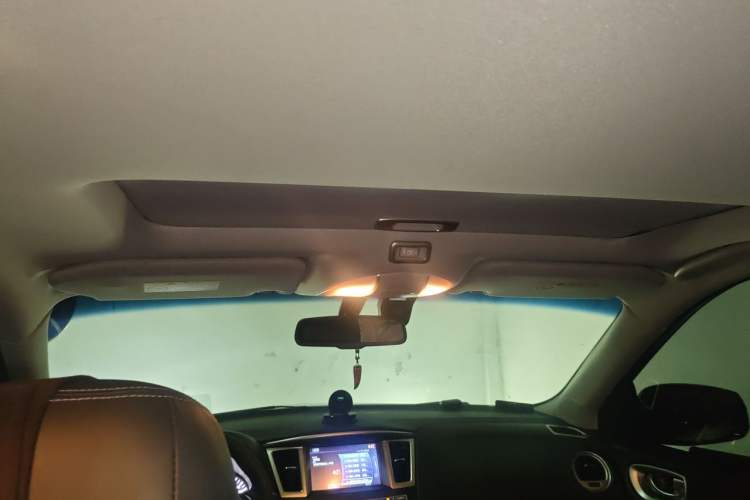 Used Infiniti QX60 2018 2.5 S/C Hybrid Two-Wheel-Drive Excellence Edition China VI Standard Headliner