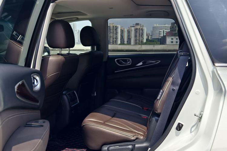 Used Infiniti QX60 2018 2.5 S/C Hybrid Two-Wheel-Drive Excellence Edition China VI Standard Interior 2
