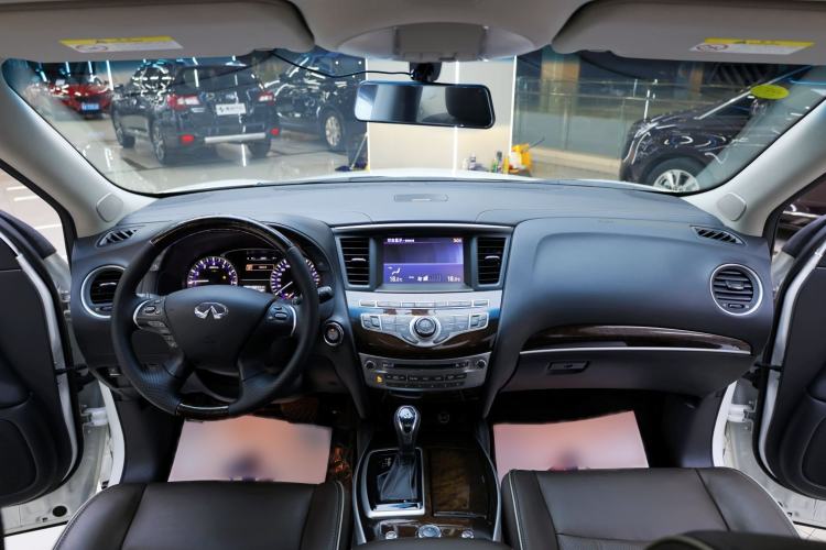 Used Infiniti QX60 2018 2.5 S/C Hybrid Two-Wheel-Drive Excellence Edition China VI Standard Interior 3