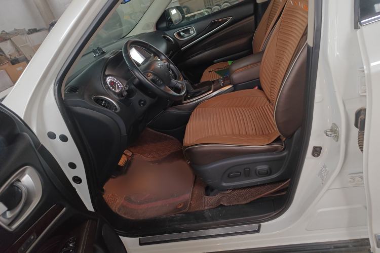 Used Infiniti QX60 2018 2.5 S/C Hybrid Two-Wheel-Drive Champion Family Edition Left Front Seat