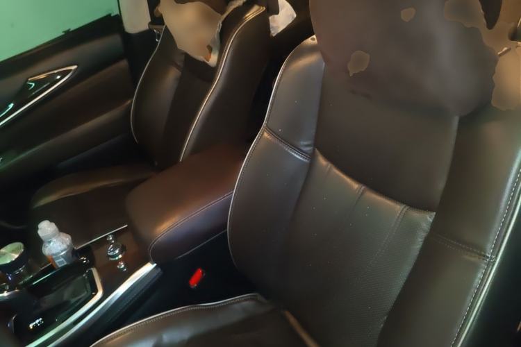 Used Infiniti QX60 2018 2.5 S/C Hybrid Two-Wheel-Drive Excellence Edition China VI Standard Left Front Seat