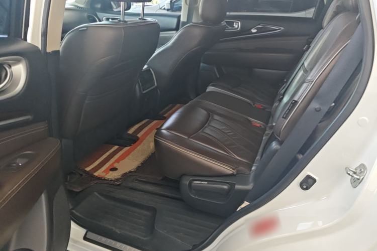 Used Infiniti QX60 2018 2.5 S/C Hybrid Two-Wheel-Drive Excellence Edition China VI Standard Left Rear Seat