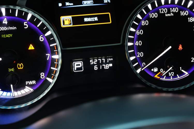 Used Infiniti QX60 2018 2.5 S/C Hybrid Two-Wheel-Drive Excellence Edition China VI Standard Odometer Close Up