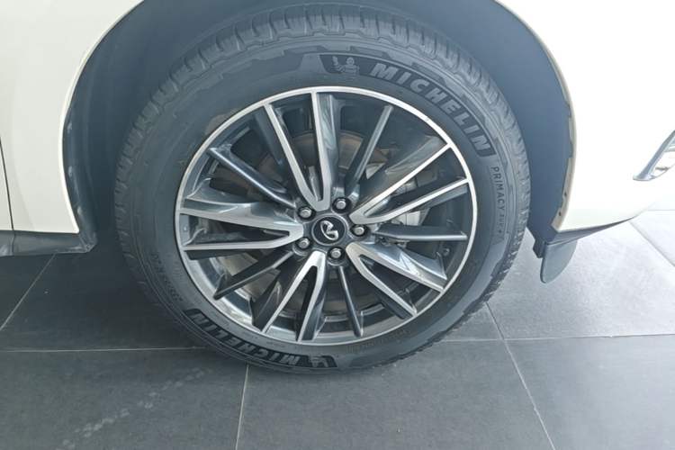 Used Infiniti QX60 2018 2.5 S/C Hybrid Two-Wheel-Drive Excellence Edition China VI Standard Right Rear Wheel Hub