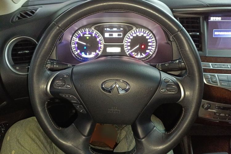 Used Infiniti QX60 2018 2.5 S/C Hybrid Two-Wheel-Drive Champion Family Edition Steering Wheel
