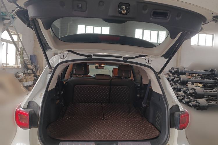 Used Infiniti QX60 2018 2.5 S/C Hybrid Two-Wheel-Drive Champion Family Edition Trunk