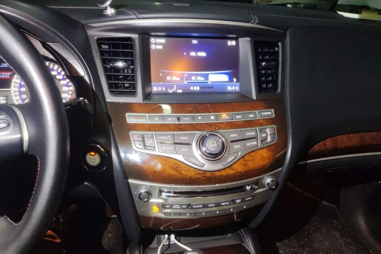 Used Infiniti QX60 2020 2.5 S/C Hybrid Two-Wheel-Drive Excellence Edition Audio And AC Panel