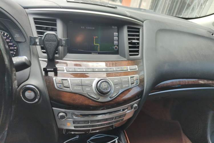 Used Infiniti QX60 2020 2.5 S/C Hybrid Two-Wheel-Drive Excellence Edition Audio And AC Panel