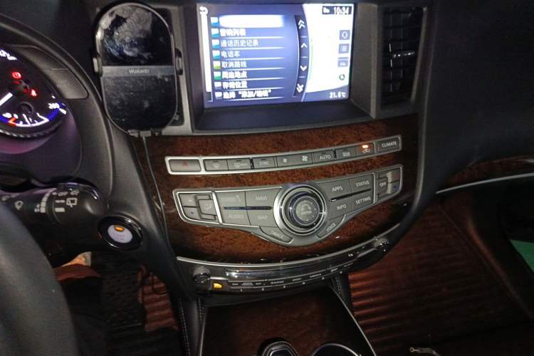 Used Infiniti QX60 2020 2.5 S/C Hybrid Two-Wheel-Drive Excellence Edition Audio And AC Panel