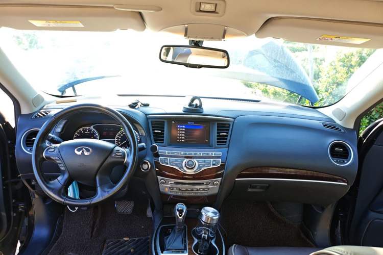 Used Infiniti QX60 2020 2.5 S/C Hybrid Two-Wheel-Drive Excellence Edition Center Console