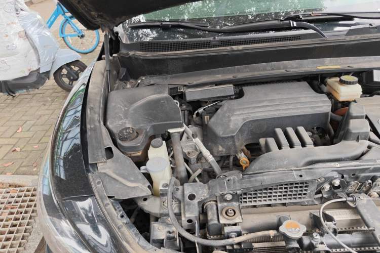 Used Infiniti QX60 2020 2.5 S/C Hybrid All-Wheel-Drive Versatile Edition Engine Bay Right