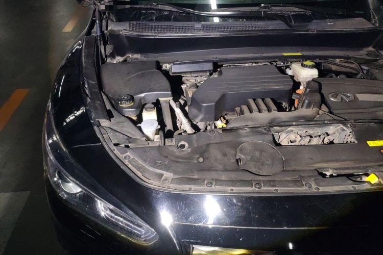 Used Infiniti QX60 2020 2.5 S/C Hybrid Two-Wheel-Drive Excellence Edition Engine Bay Right