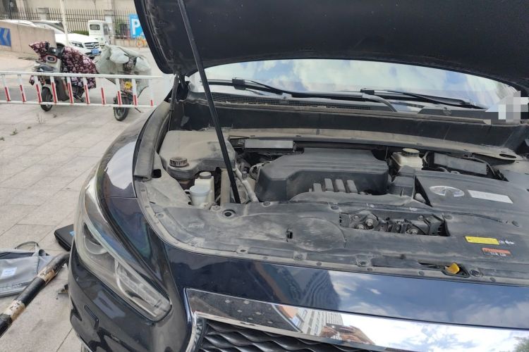 Used Infiniti QX60 2020 2.5 S/C Hybrid Two-Wheel-Drive Excellence Edition Engine Bay Right