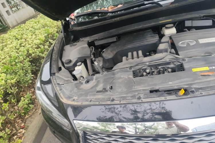 Used Infiniti QX60 2020 2.5 S/C Hybrid Two-Wheel-Drive Excellence Edition Engine Bay Right