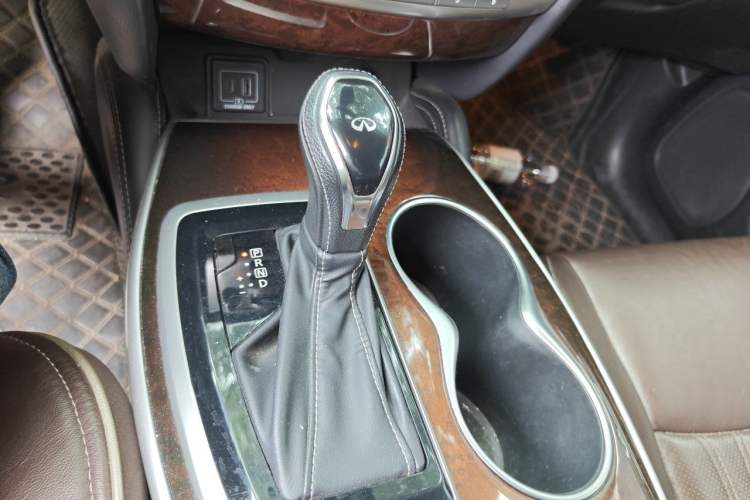 Used Infiniti QX60 2020 2.5 S/C Hybrid All-Wheel-Drive Versatile Edition Gear Lever